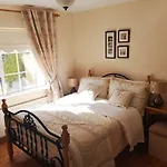 Hollycrest Lodge